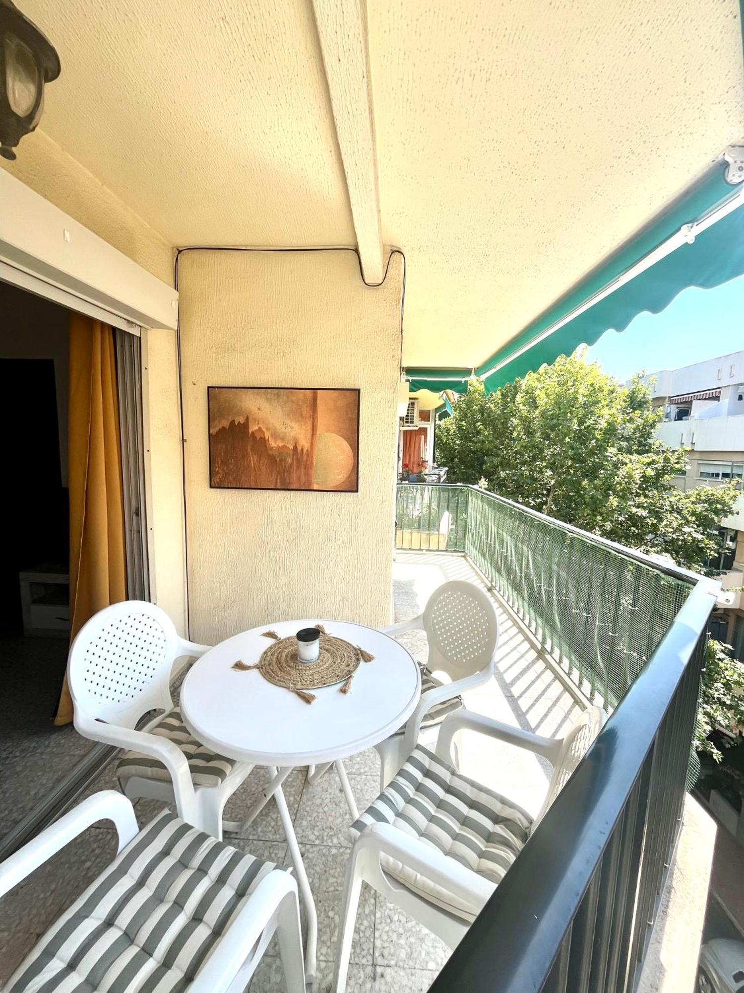 Natalie Calpe Sun 100M To The Beach Center Екстер'єр фото
