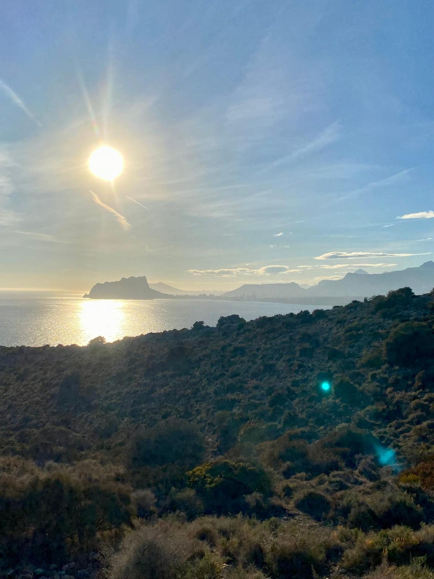 Natalie Calpe Sun 100M To The Beach Center Екстер'єр фото