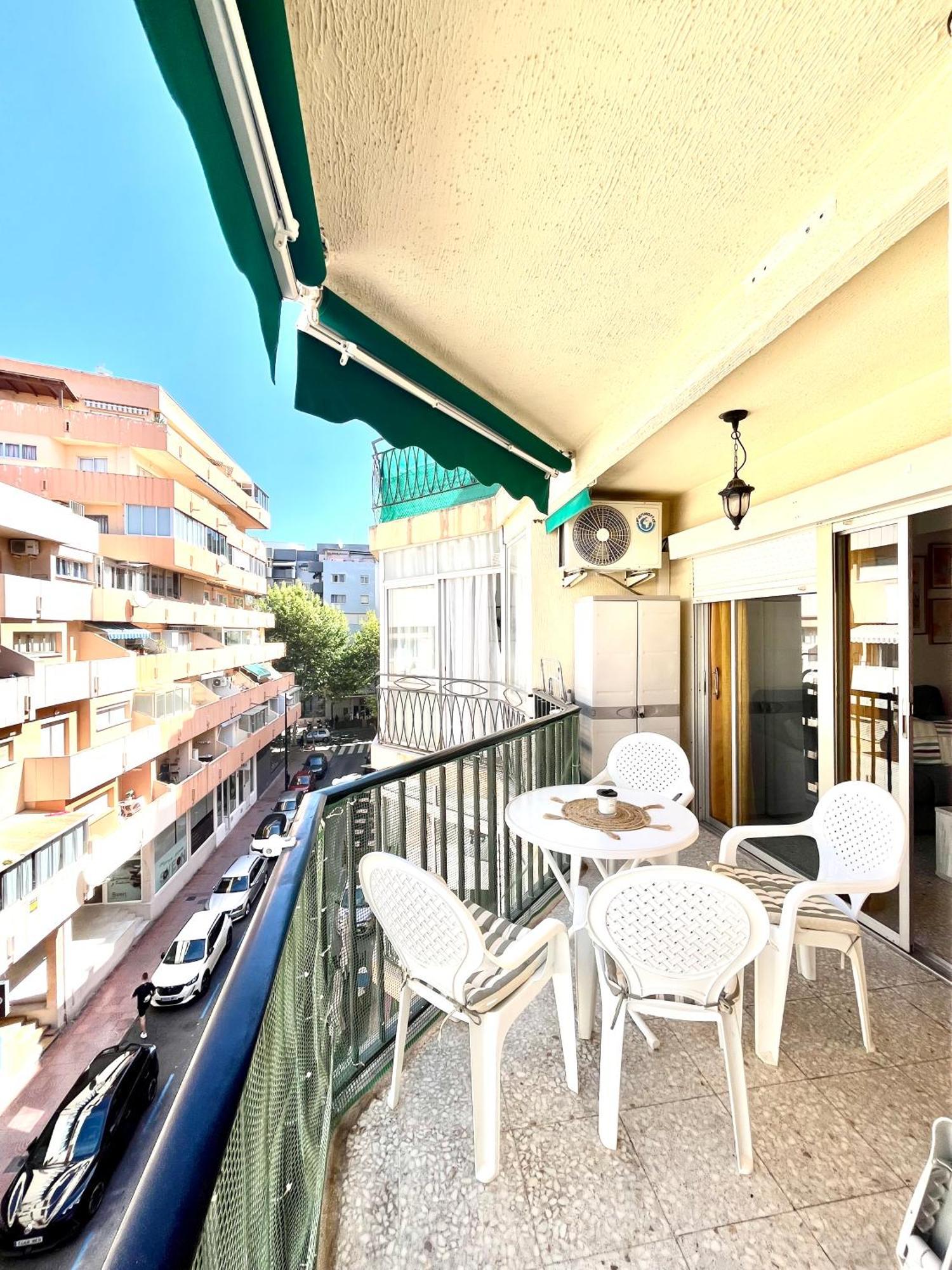 Natalie Calpe Sun 100M To The Beach Center Екстер'єр фото