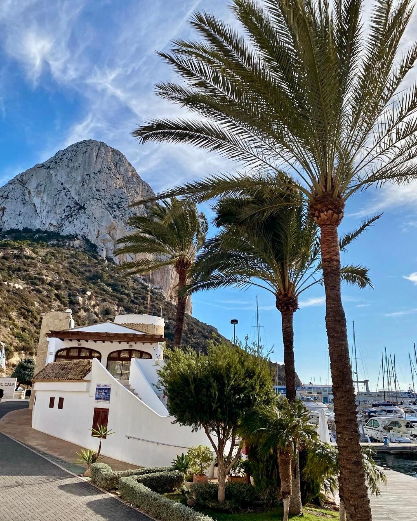 Natalie Calpe Sun 100M To The Beach Center Екстер'єр фото